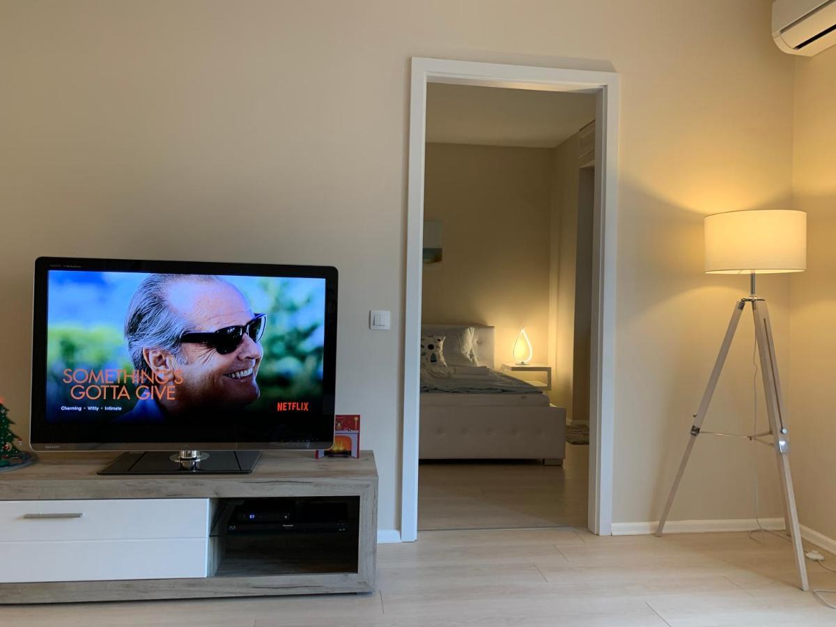 Budapest Hideout In Style With Free Parking - Luxury Apartment Dış mekan fotoğraf