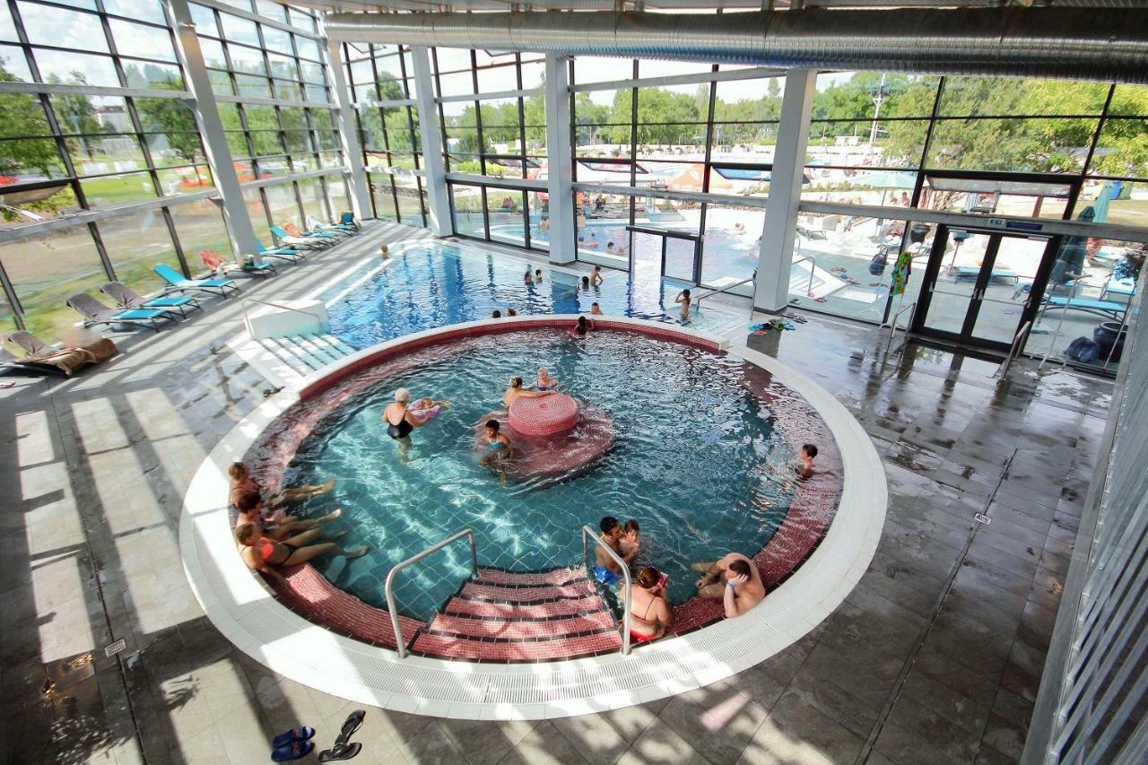 Budapest Hideout In Style With Free Parking - Luxury Apartment Dış mekan fotoğraf