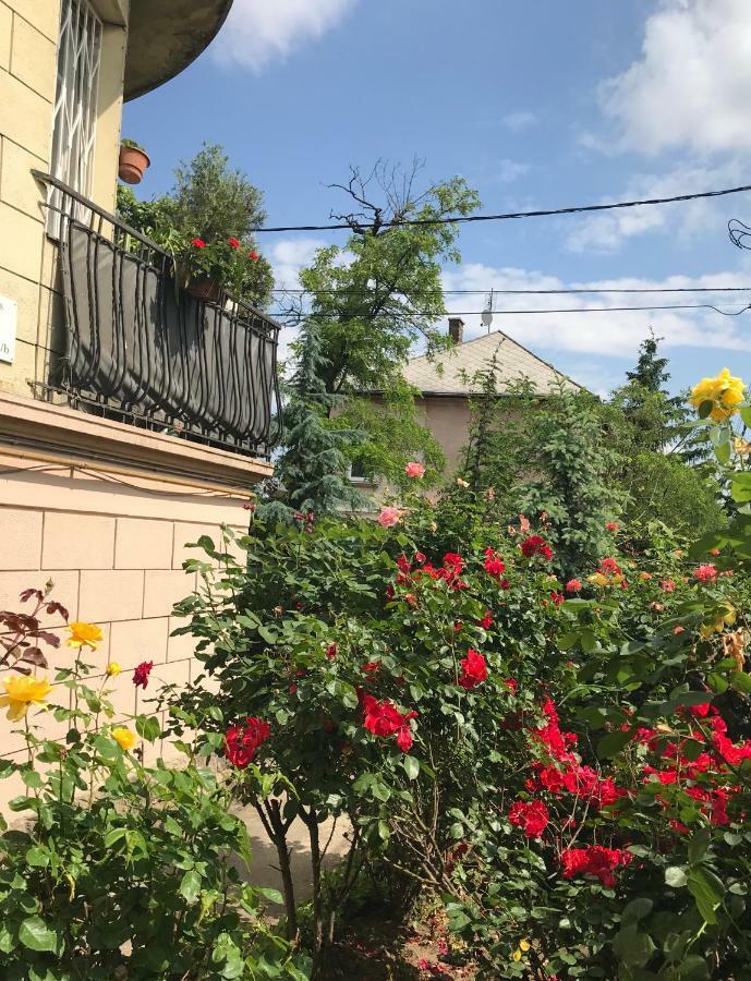 Budapest Hideout In Style With Free Parking - Luxury Apartment Dış mekan fotoğraf